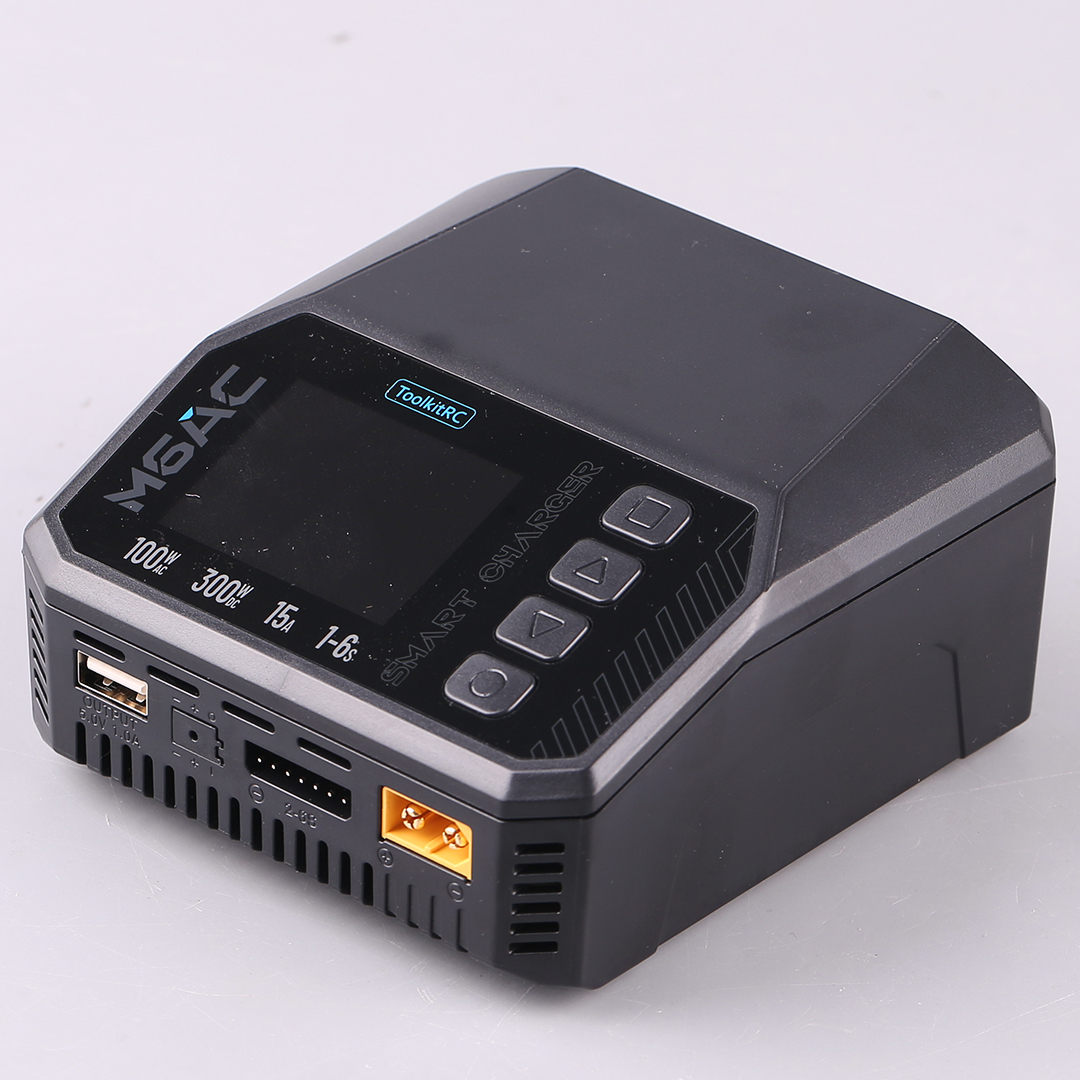 ToolkitRC M6AC 15A 300W Multif - Drone Battery 6S のレビューと価格